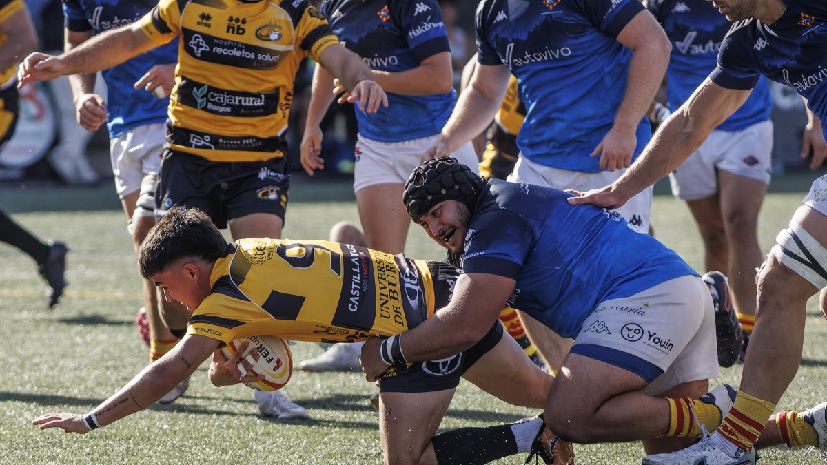 Imagen del partido entre el Recoletas Burgos Caja Rural y la Santboiana.