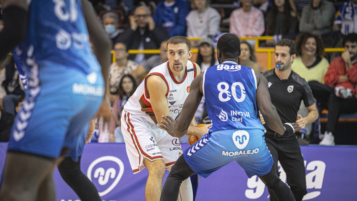 Imagen del partido entre Zamora y el Silbö San Pablo Burgos.