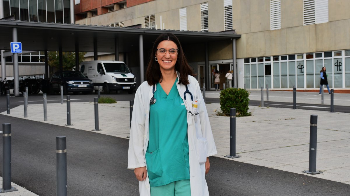 La neumóloga palentina Inés Salazar es premiada por un estudio que permite a los facultativos decantarse por las poligrafías, más baratas y cómodas, en vez de las polisomnografías.