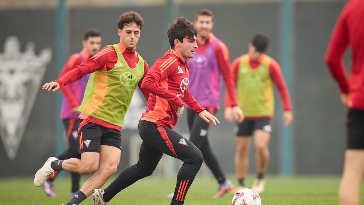 Imagen del entrenamiento del CD Mirandés.
