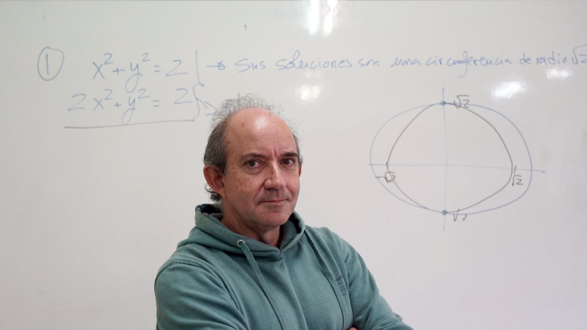 Eduardo Izquierdo, profesor de matemáticas en el IES Río Duero en Tudela de Duero (Valladolid).