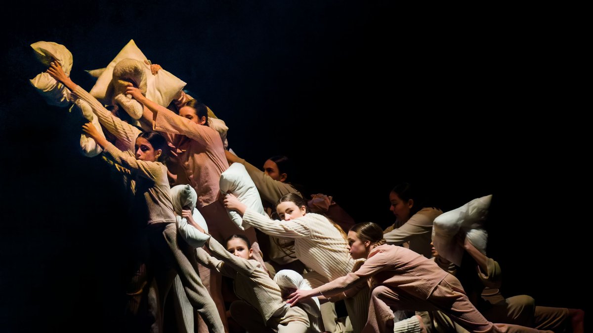 Alumnos de la Escuela Profesional de Danza 'Ana Laguna' durante uno de sus espectáculos.