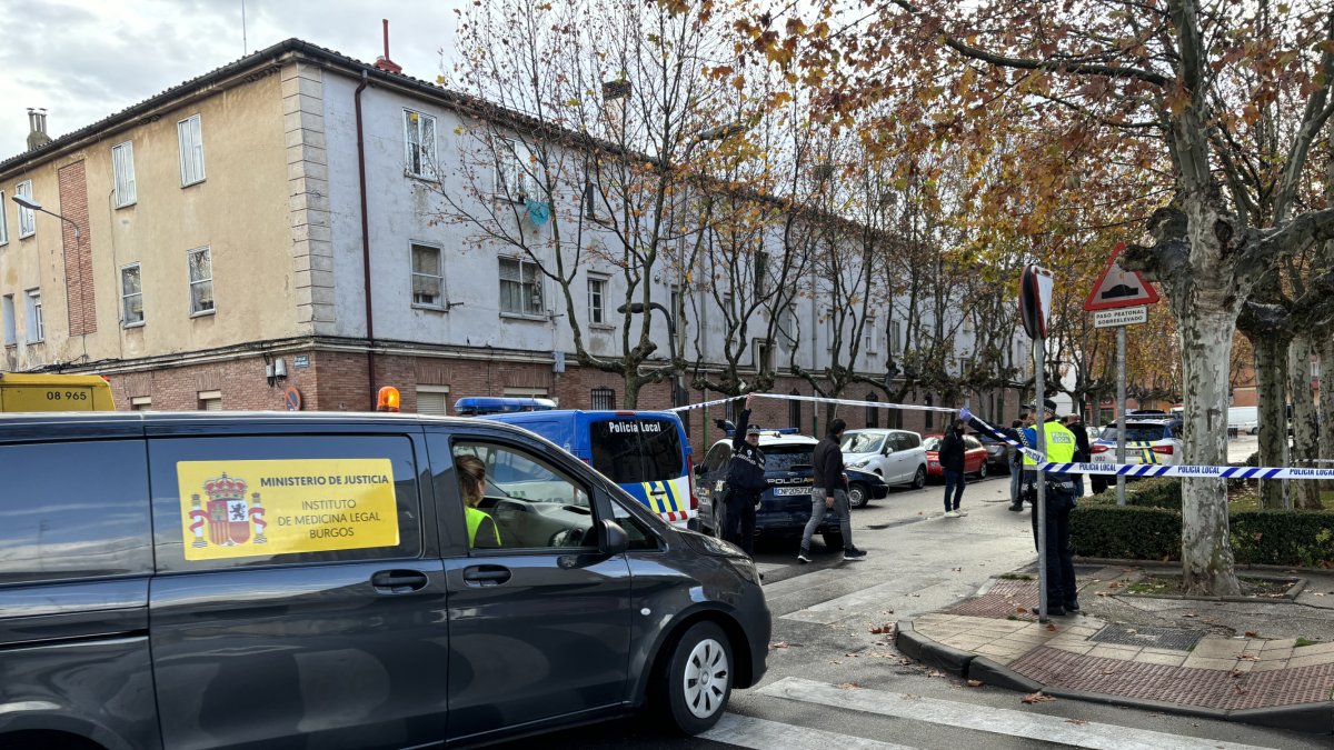 Intervención policial tras el asesinato de un hombre en Aranda de Duero.