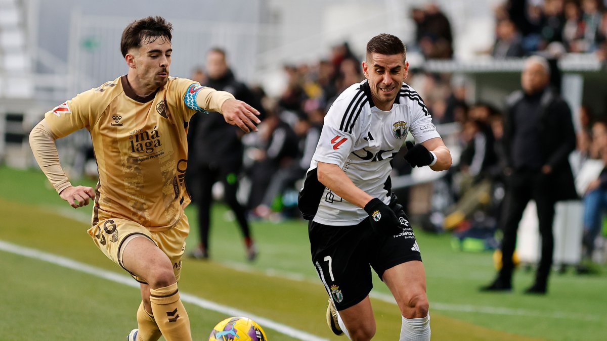 Ojeda, durante el partido entre el Burgos CF y el Málaga.