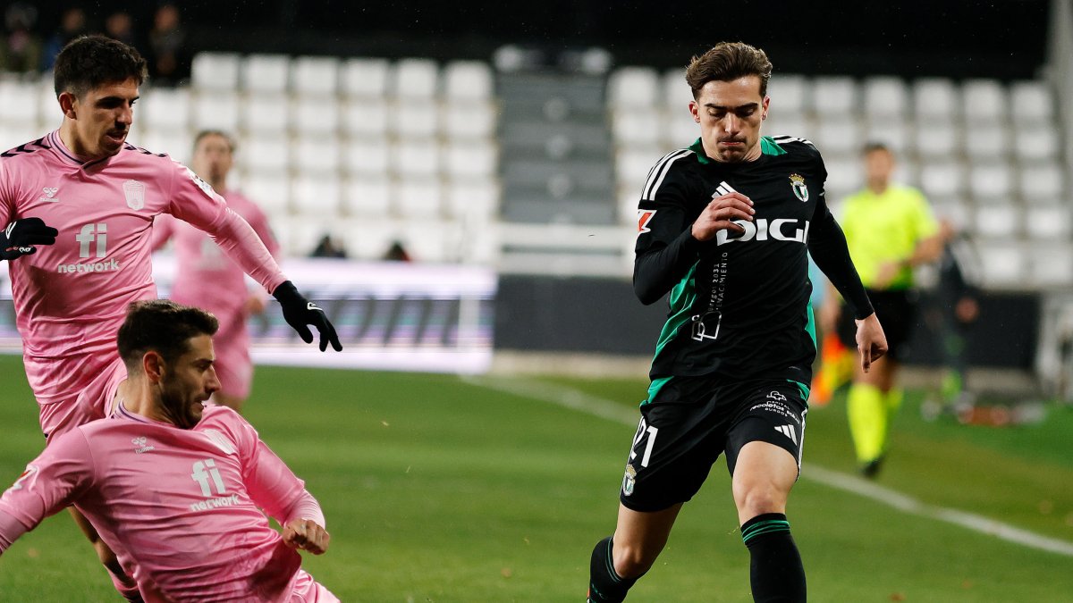 Íñigo Córdoba, durante el partido contra el Eldense.