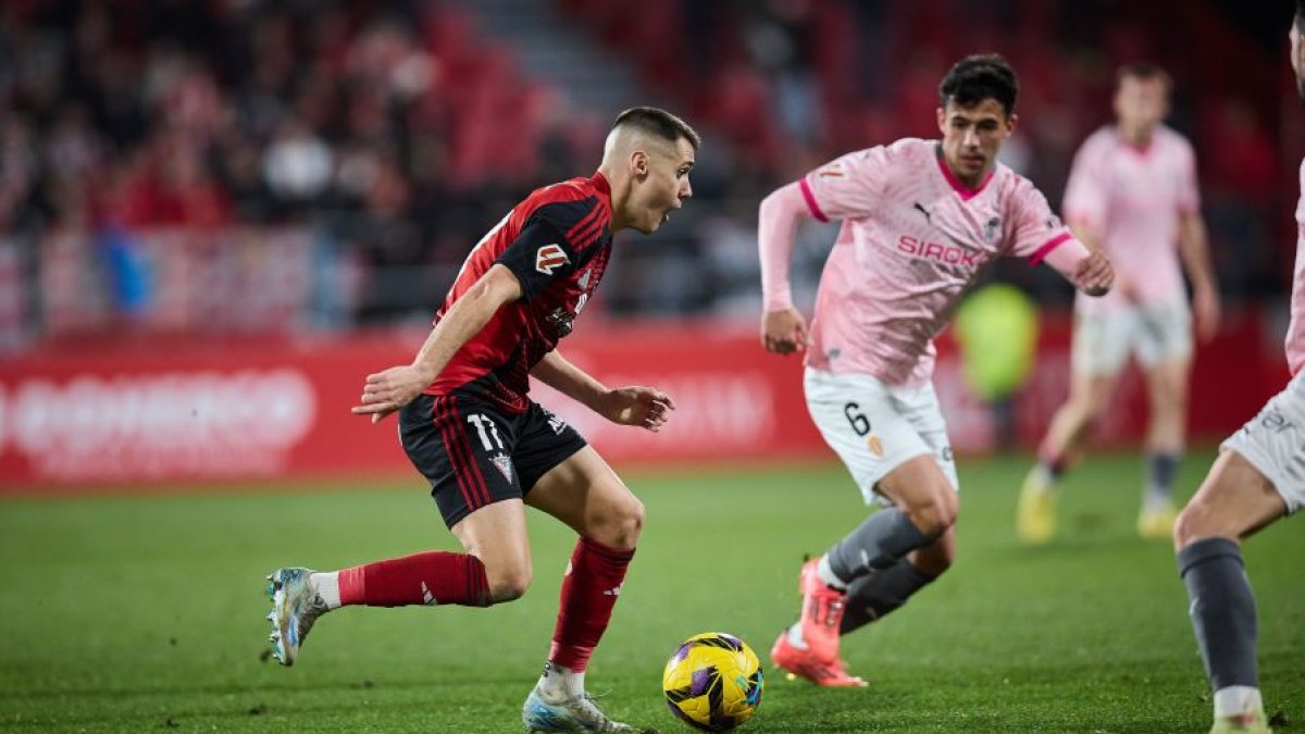Imagen del partido entre el Mirandés y el Sporting