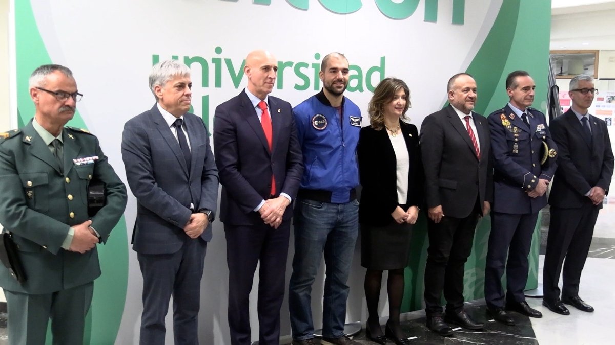 El astronauta Pablo Álvarez durante su visita a la Universidad de León.