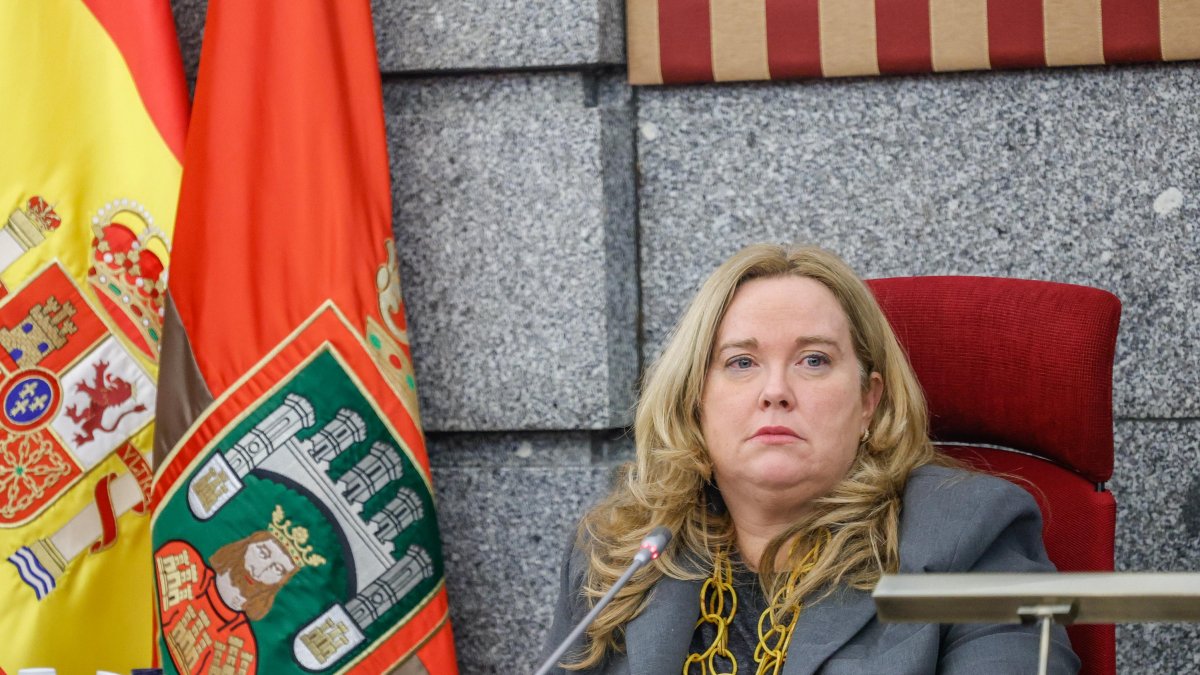 Cristina Ayala, alcaldesa de Burgos, durante el Pleno municipal del Ayuntamiento de Burgos.