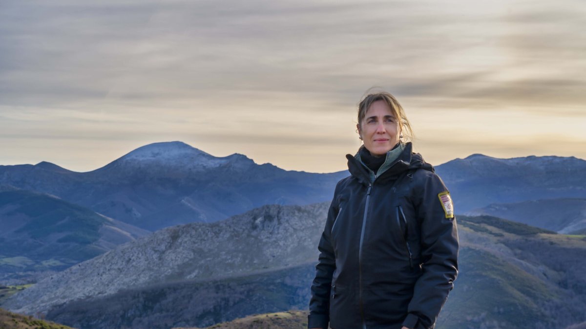Begoña Almeida, de la Fundación Oso Pardo, esta bióloga se encarga de la protección del oso en la montaña palentina.
