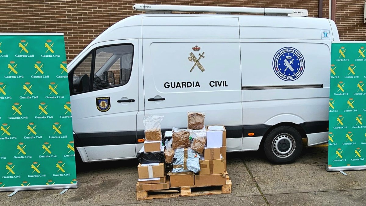 Incautados 178 kilos de picadura de tabaco ilegal.