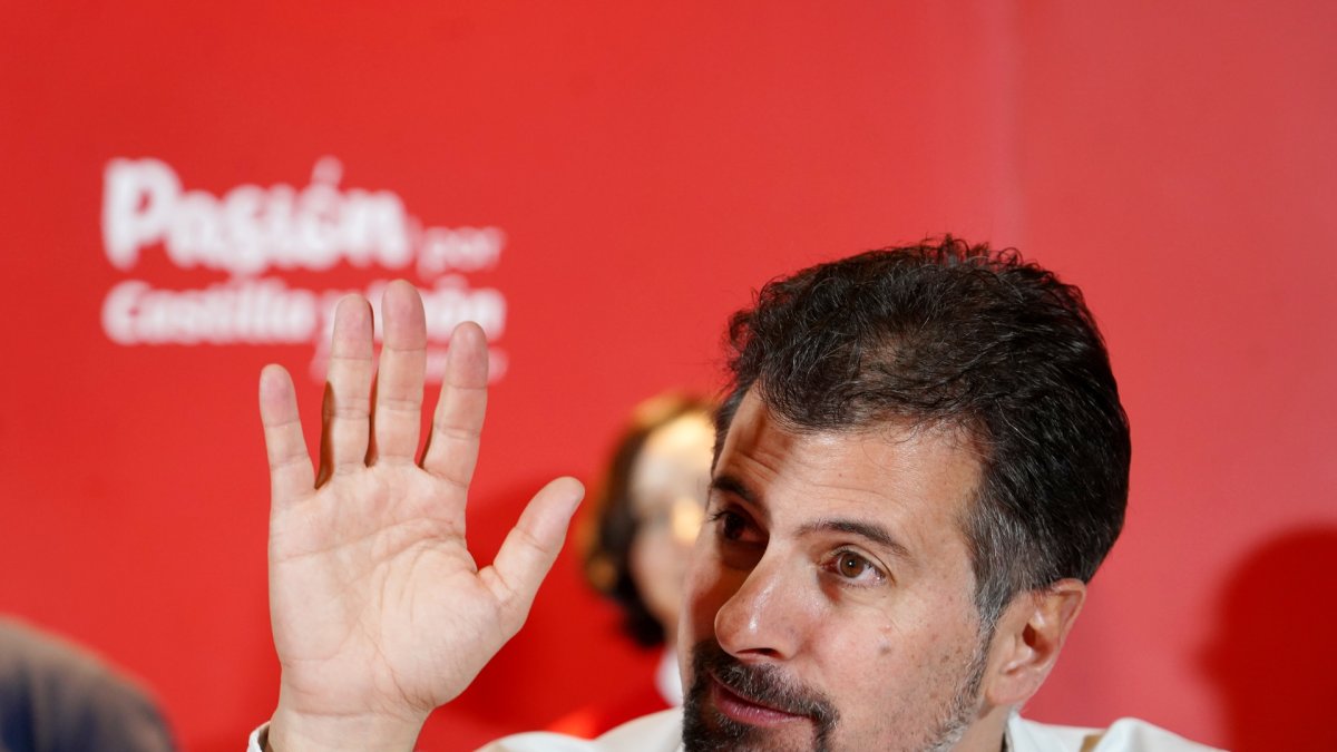 El secretario general, Luis Tudanca, se despide de las Cortes para ser senador por Castilla y León.