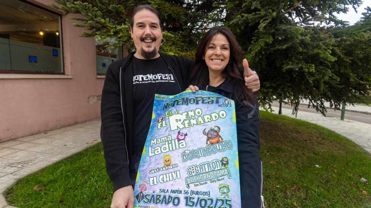 Gonzalo Navazo y Rosa Contreras, promotores de varios festivales en Burgos a través de Steel Souls, muestran orgullosos el cartel del segundo acto del Notemofest.