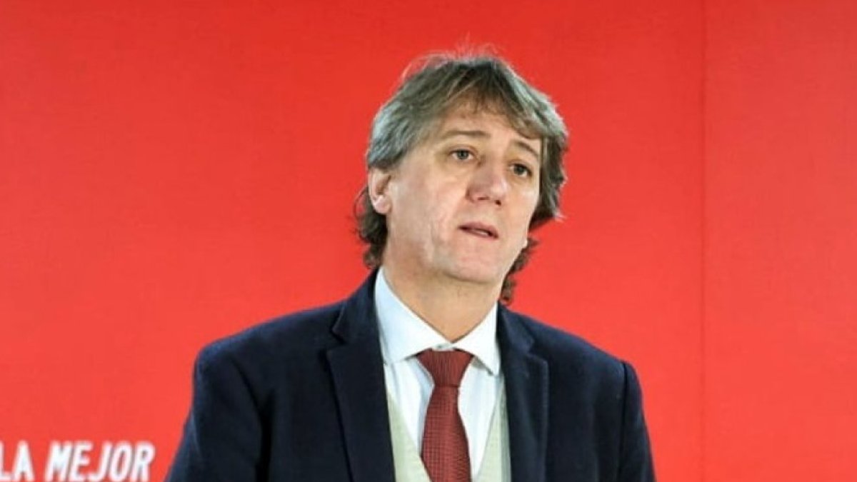 Carlos Martínez Mínguez.