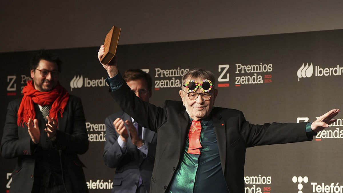 El dramaturgo Fernando Arrabal, Premio Zenda de Honor 20234-2024.