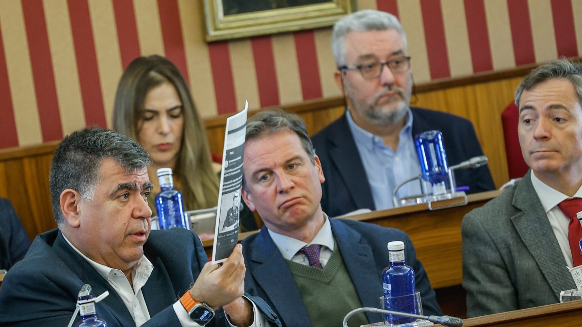 Un momento del primer Pleno del año 2025, en el Ayuntamiento de Burgos.