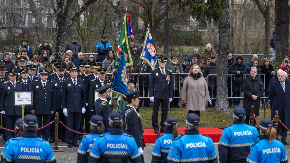 Acto de celebración de la festividad de San Sebastián, patrón de la Policía Local, en Burgos.