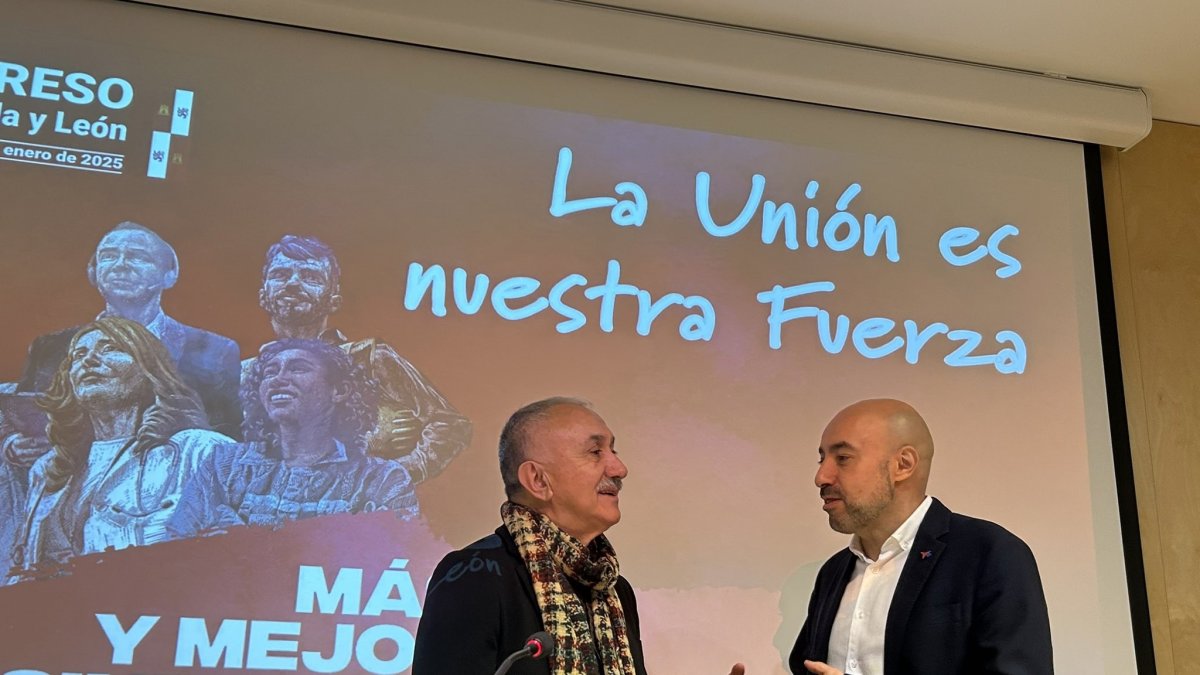 El nuevo secretarario de UGT en Castilla y León junto a Pepe Álvarez este jueves en Zamora.