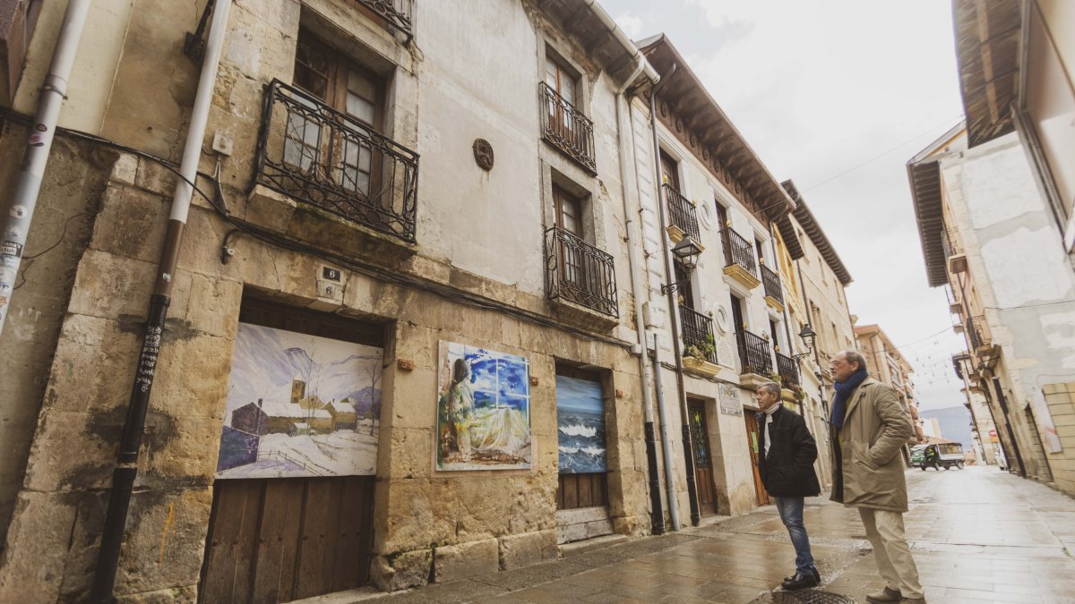 El Ayuntamiento de Medina de Pomar ha formalizado la compra del edificio situado en el número 6 de la Calle Mayor y su huerta.