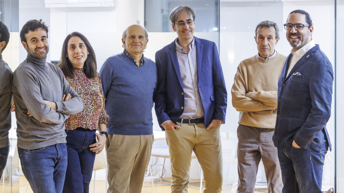El Colegio de Dentistas de Burgos, siempre dispuesto a que el paciente luzca su mejor sonrisa.