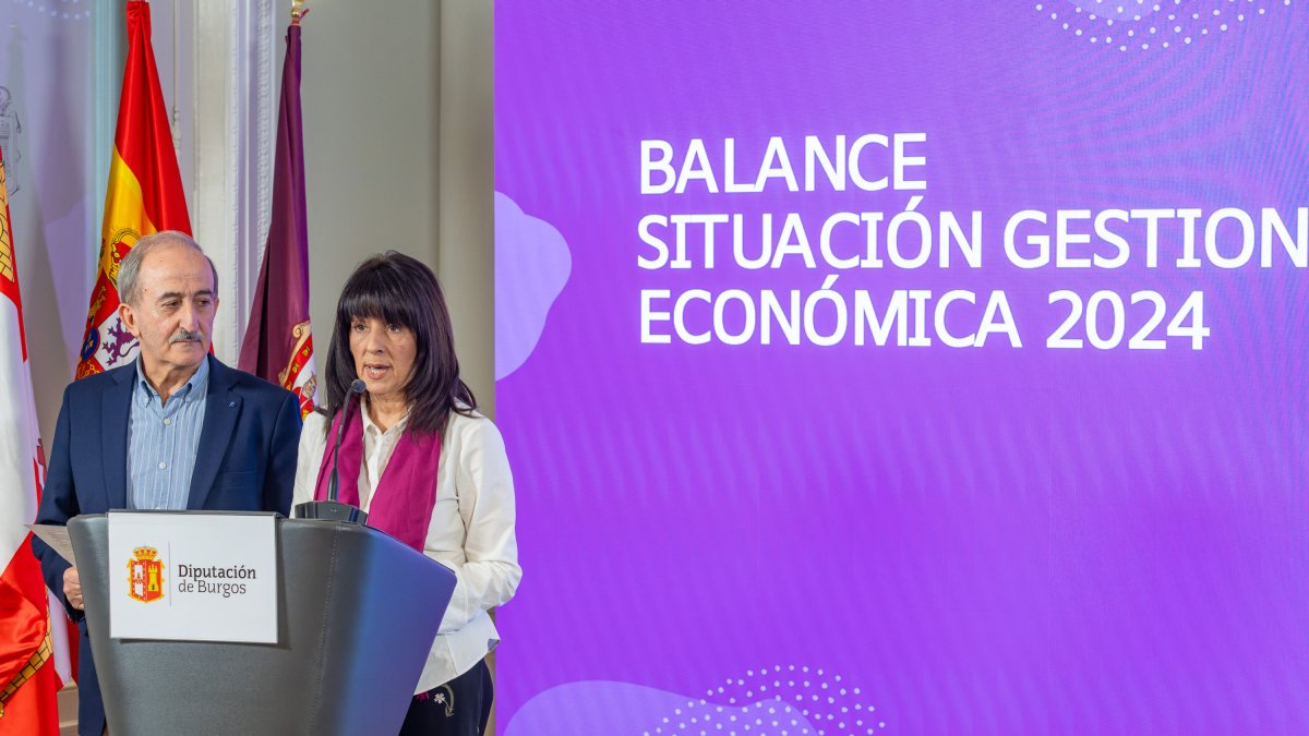 Inmaculada Sierra y Ramiro Ibáñez en un instante de la rueda de prensa.