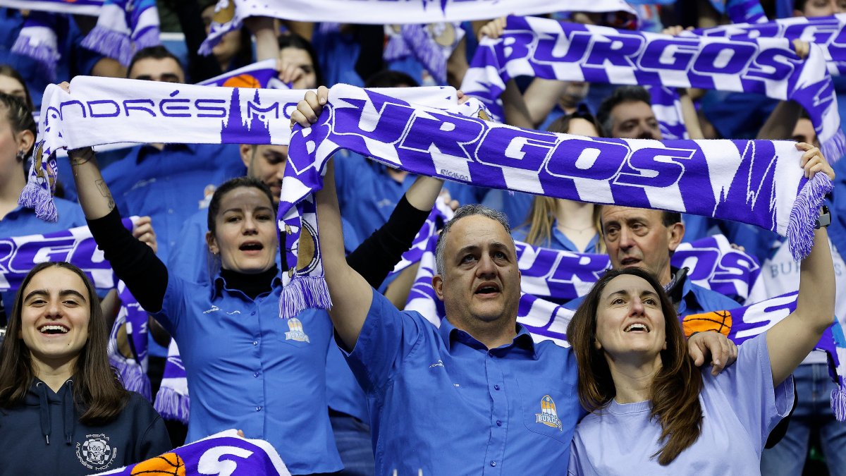 Imagen de aficionados en el Coliseum.