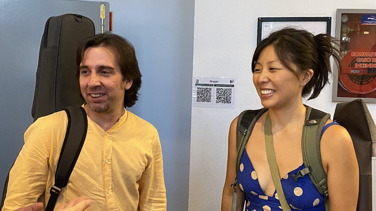 Melón Jiménez y Lara Wong.