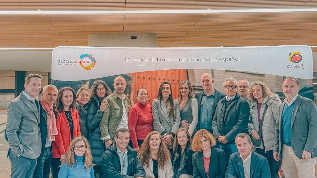 Imagen de participantes en el evento.