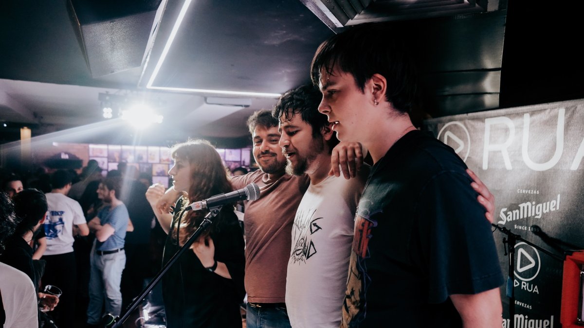 El grupo burgalés Perseida, tras su actuación en el Concurso de La Rúa.