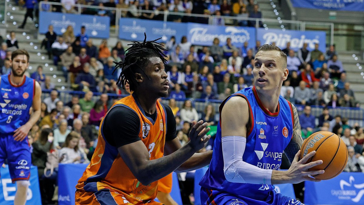 Stumbris, durante el partido contra el Morón en el Coliseum.