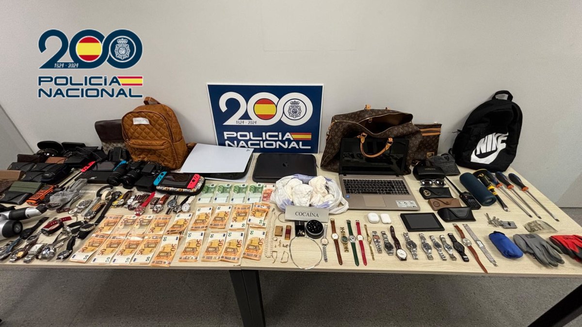 Material incautado a los detenidos.
