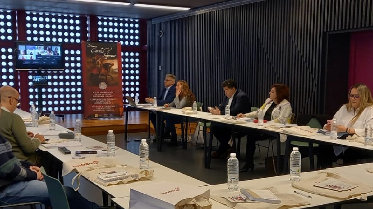 Imagen de la reunión celebrada en Logroño.