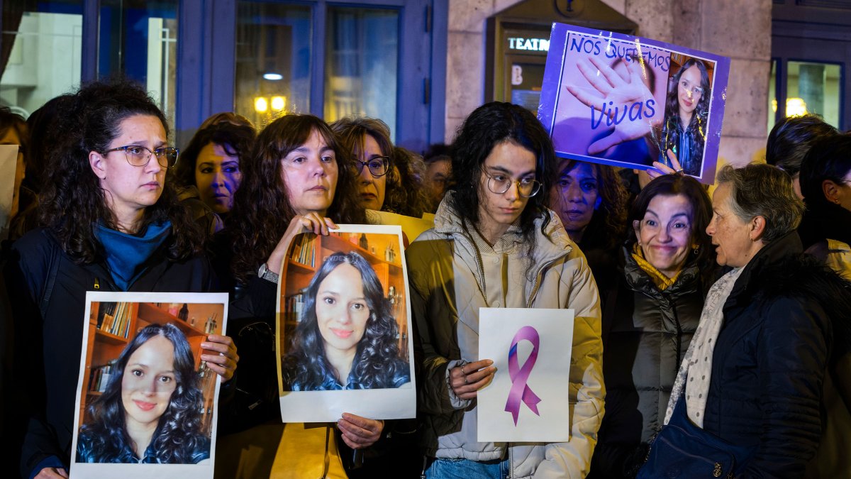 Imagen de la concentración de la plaza del Cid.