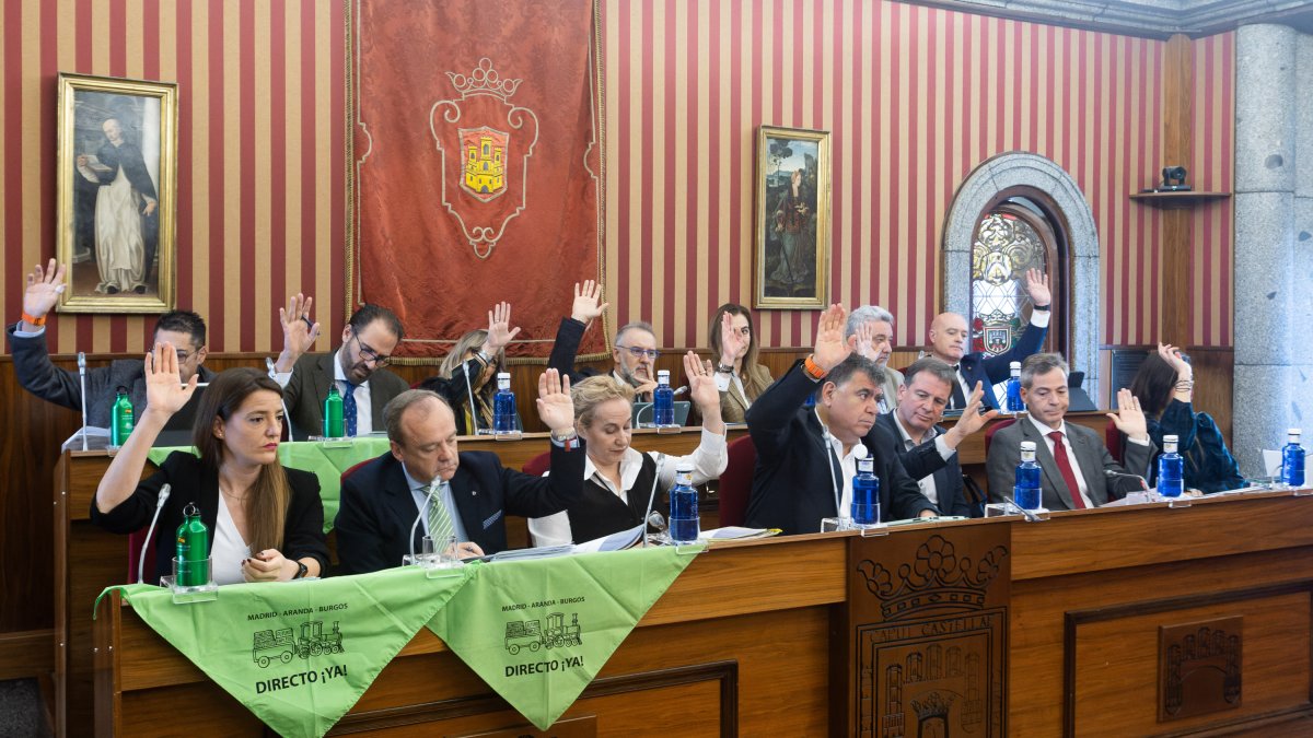 Instante de la votación del Pleno municipal.