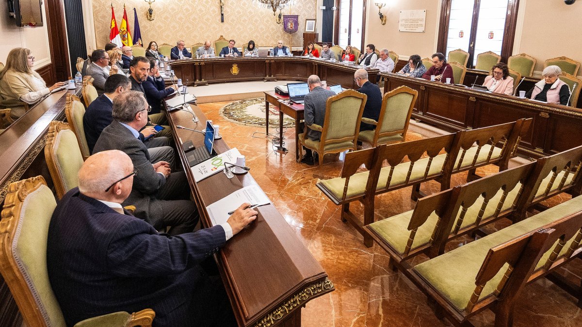 El pleno de la diputación aprueba la gestión administrativa de los cementerios con nuevas tecnologías.