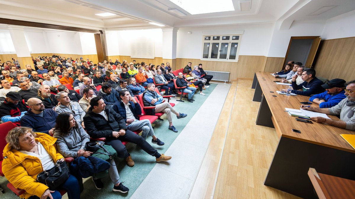 Imagen de la asamblea de trabajadores.