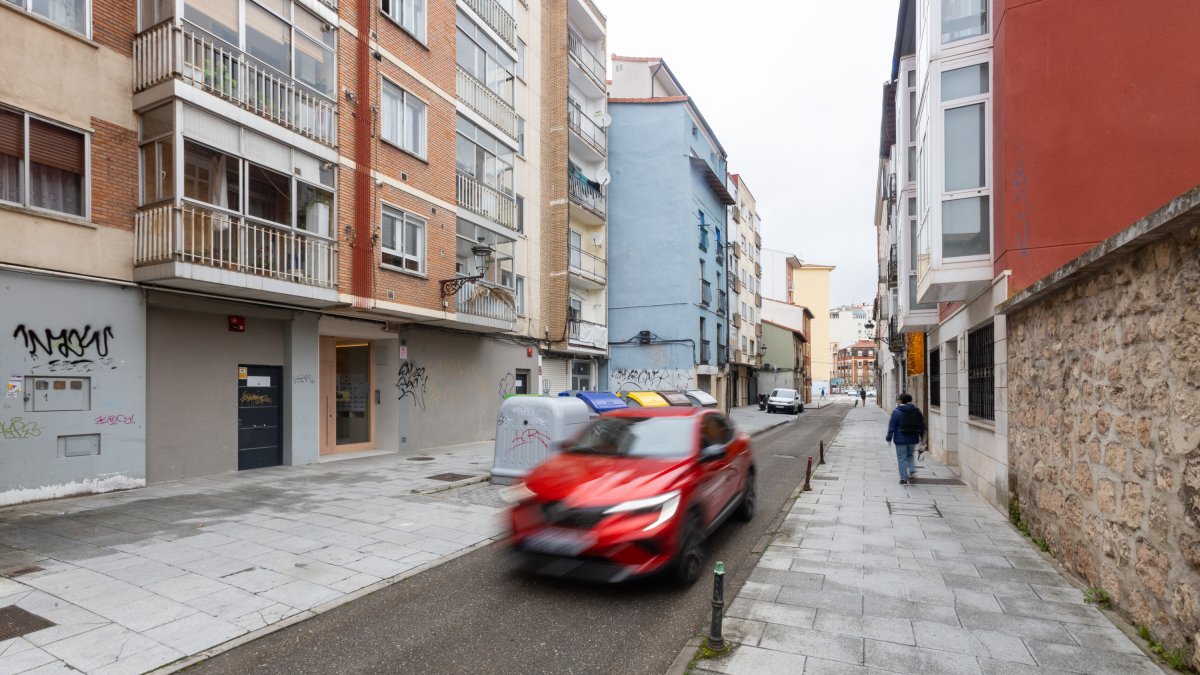Calle Santa Dorotea, en la zona Sur de Burgos, que comunica el bulevar con San Pedro y San Felices.