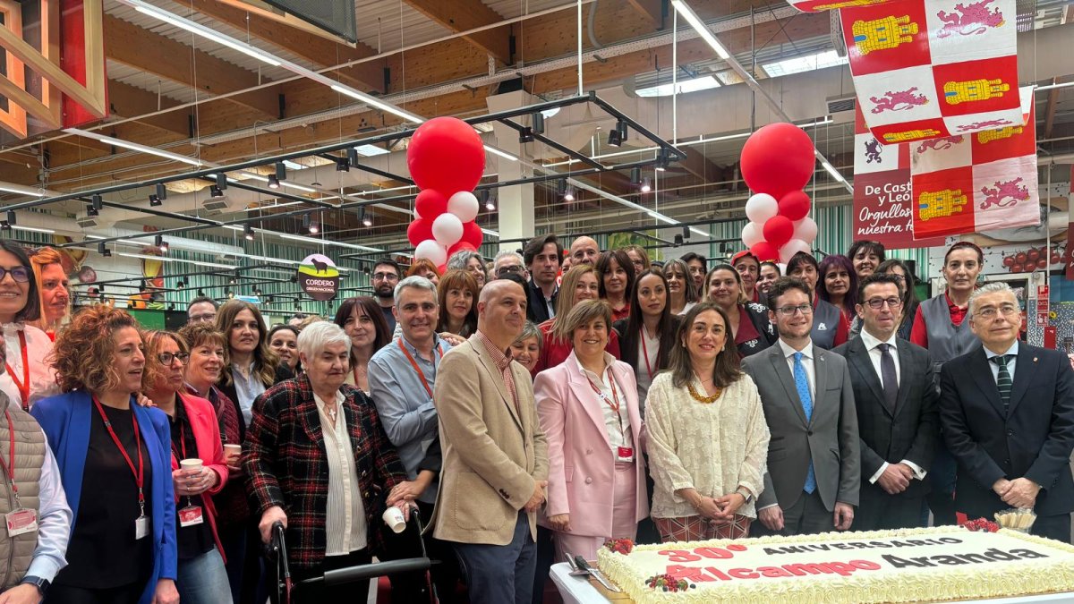 El hipermercado de Alcampo Aranda reúne a cuatro bodegas de Ribera del Duero en una cata exclusiva para 40 clientes