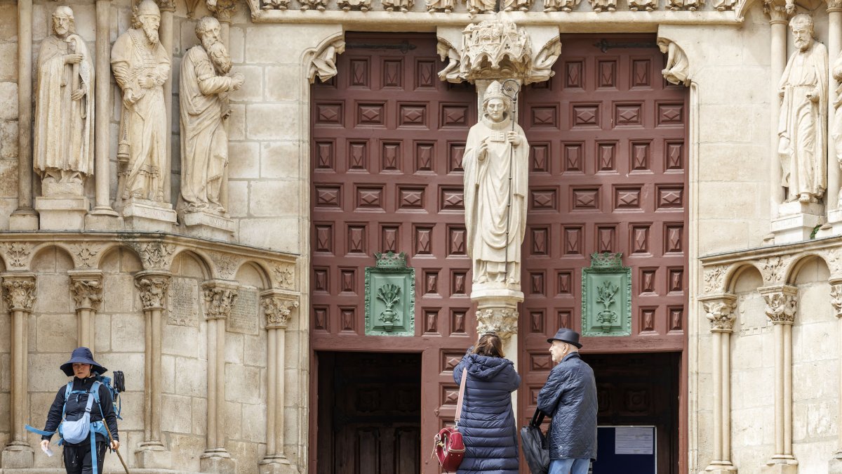 Peregrinos y jubilados llenarán los huecos entre semana en los hoteles de Burgos durante la primavera.