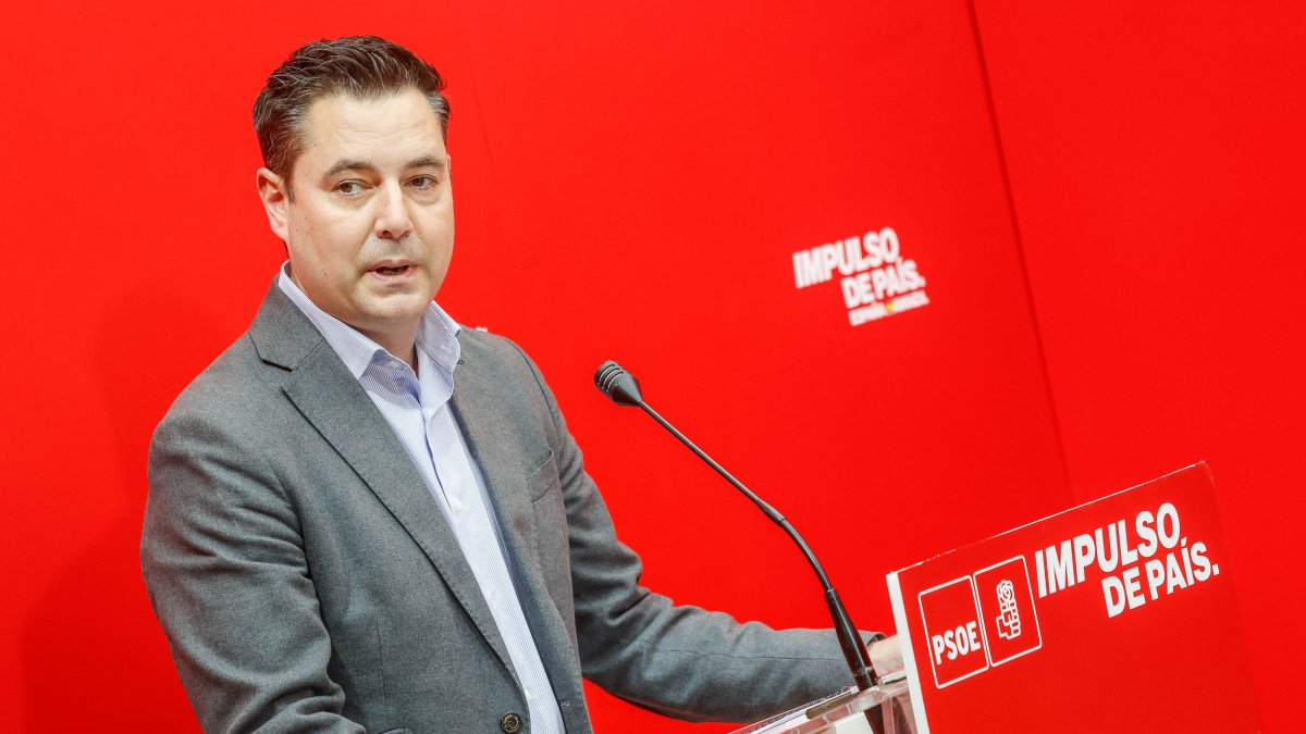 Daniel de la Rosa, en su última comparecencia como secretario general de la agrupación municipal del PSOE de Burgos.