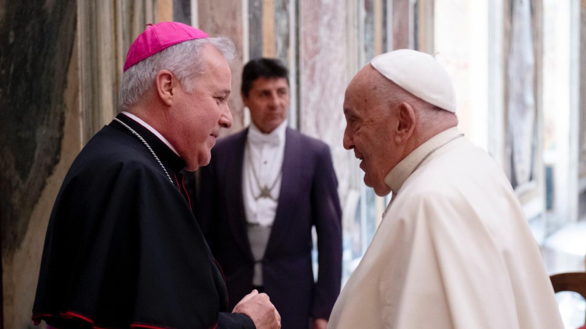 El arzobispo de Burgos con el Papa Francisco.