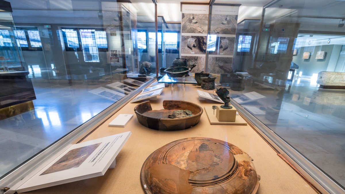 El Museo de Burgos cuenta con 10.000 conjuntos de relevancia formado por diferentes elementos, objetos o trozos que cuentan la historia de Burgos.