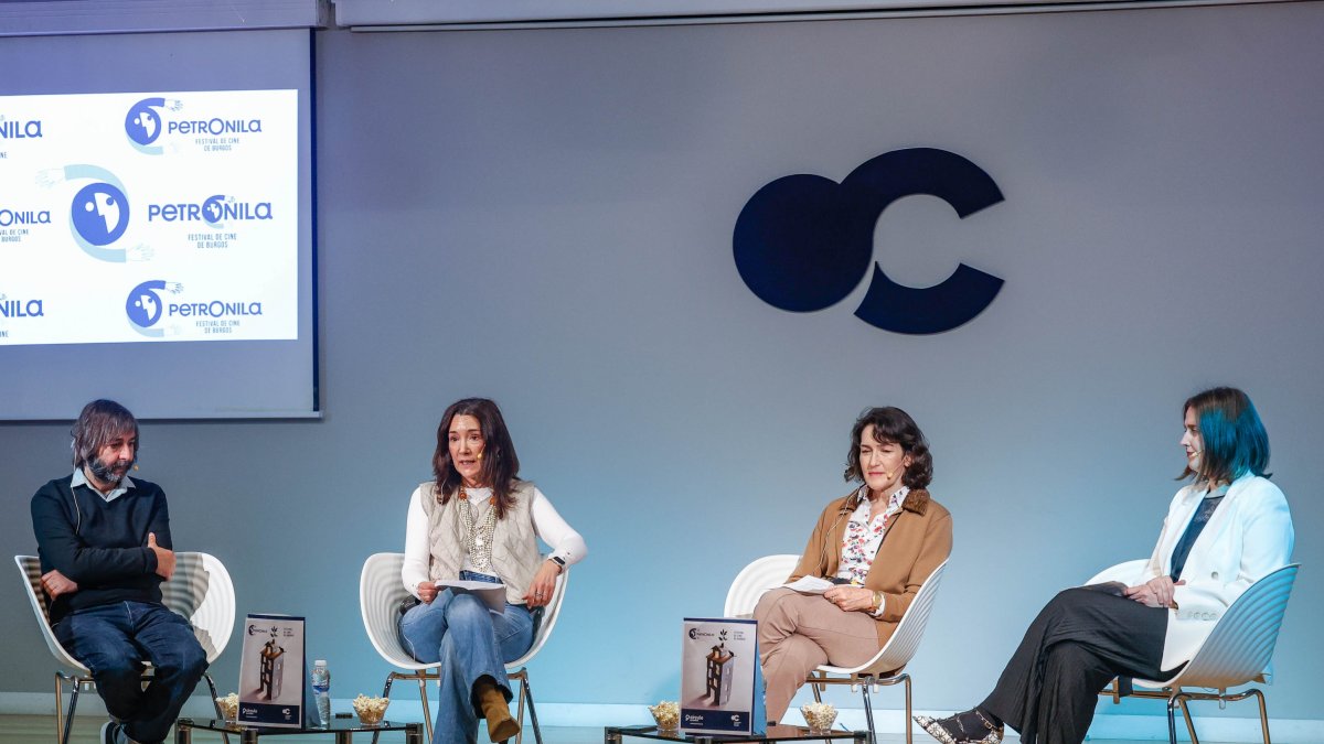 Jorge Rivero, Laura Sebastián, Ángeles González-Sinde y Silvia Arribas, en la presentación del festival de cine 'Petronila' el pasado mayo.