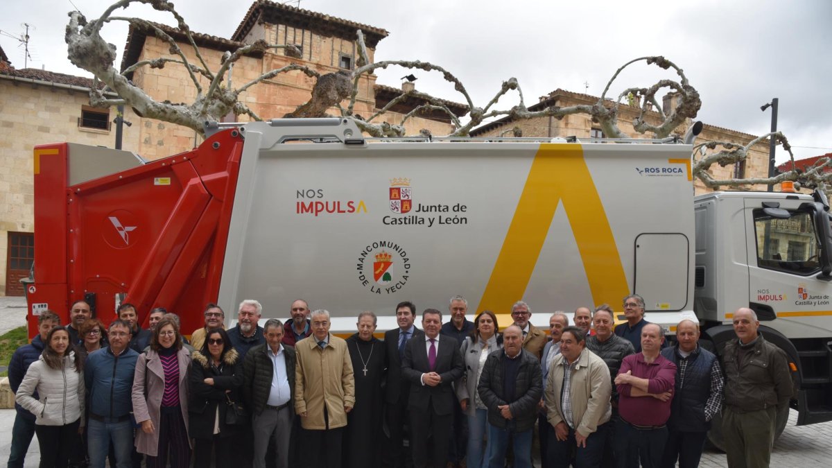 Imagen del camión que dará servicio a la mancomunidad La Yecla.