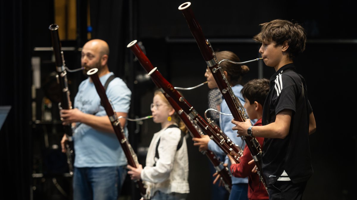 El fagot es uno de esos grandes instrumentos desconocidos que se dieron a conocer en la muestra.