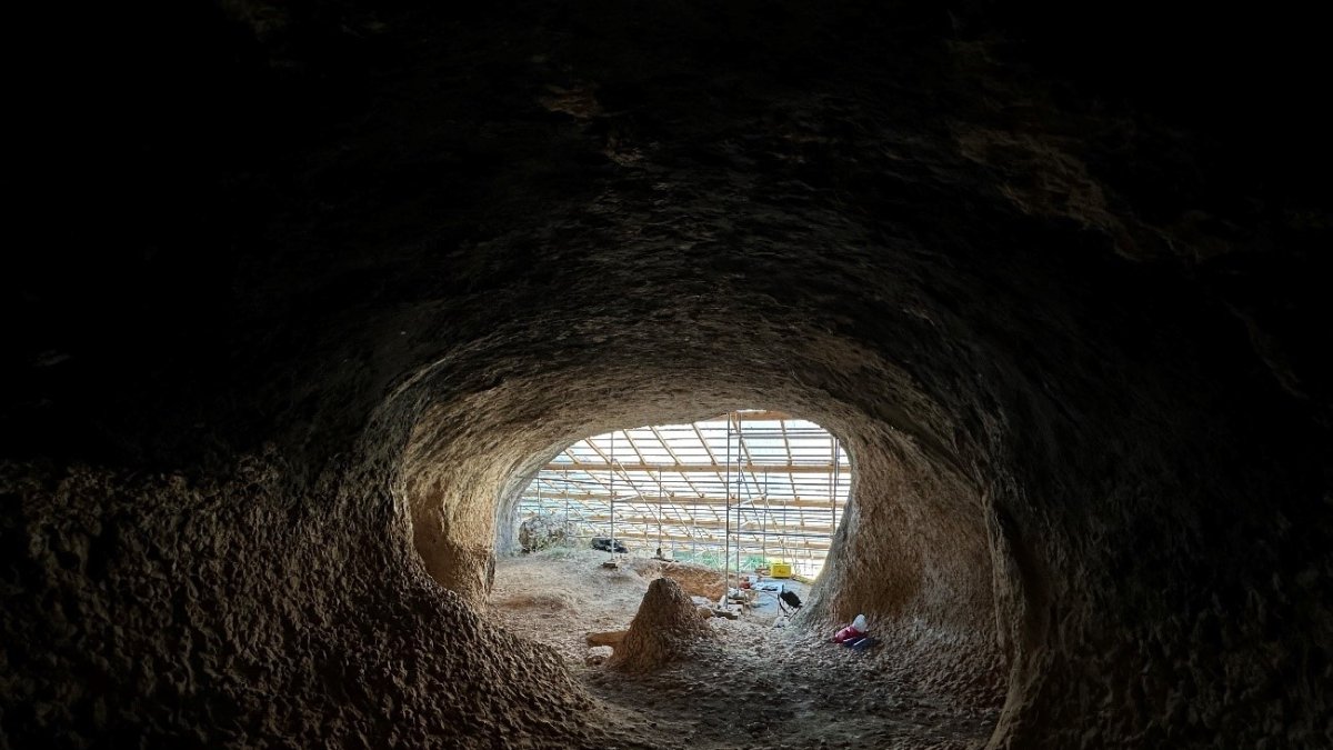 Cueva San Millán, en el Parque de Sabinares del Arlanza, ha ofrecido 2.200 restos de una nueva cultura tecnológica del paleolítico, el Arlanziense.
