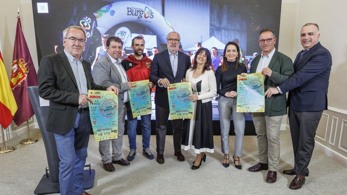 Instante de la presentación de la I Transburgalesa HSB organizada por la asociación Haciendo Sed Burgos.