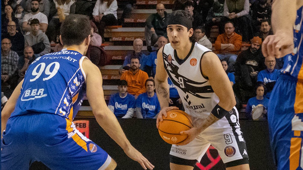 Imagen del partido entre el Fuenlabrada y el Grupo Ureta Tizona Burgos.