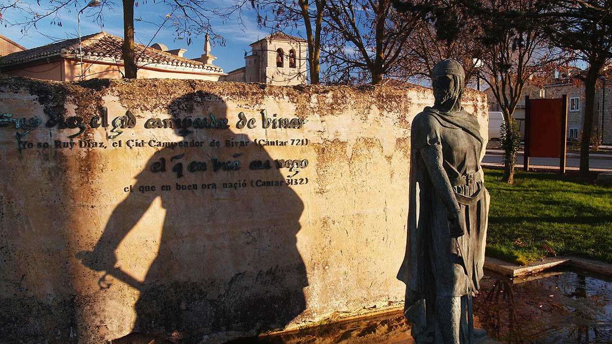 Monumento a Rodrigo Díaz 'el Campeador' en su pueblo natal, Vivar del Cid.