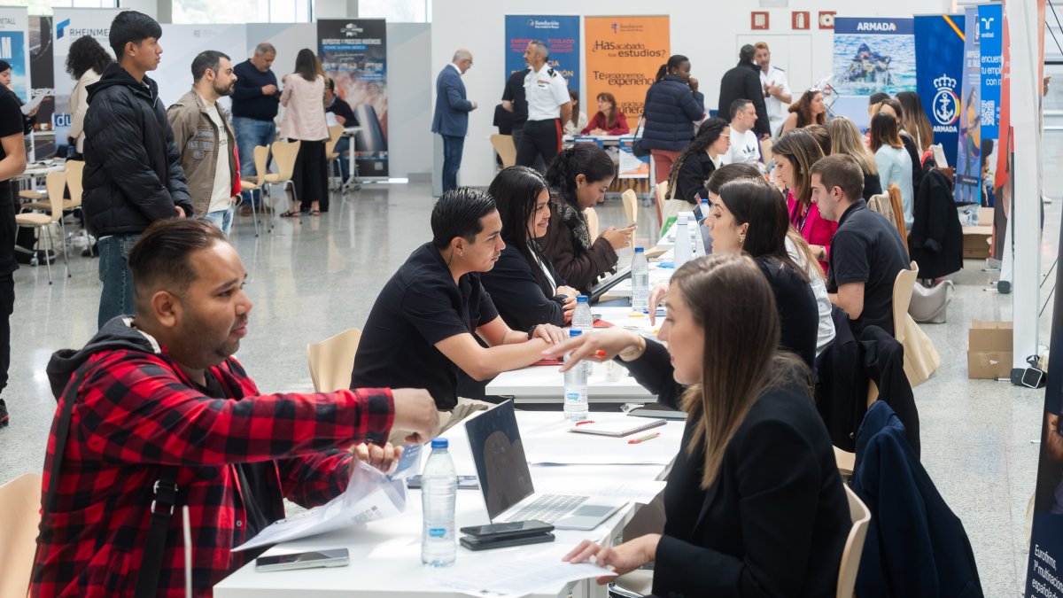 90 empresas ofrecen un millar de puestos de trabajo a los recién licenciados de la Universidad de Burgos.