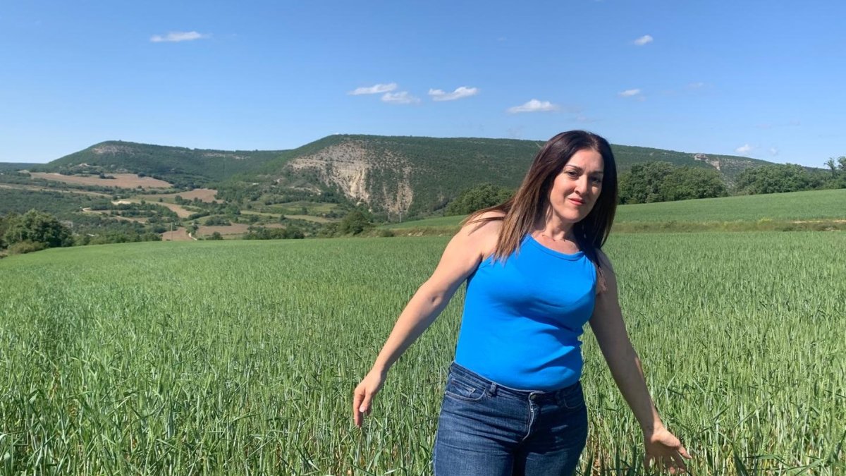 Rosana Arroyal, agricultora burgalesa y ganadora del Premio Surcos 2025.